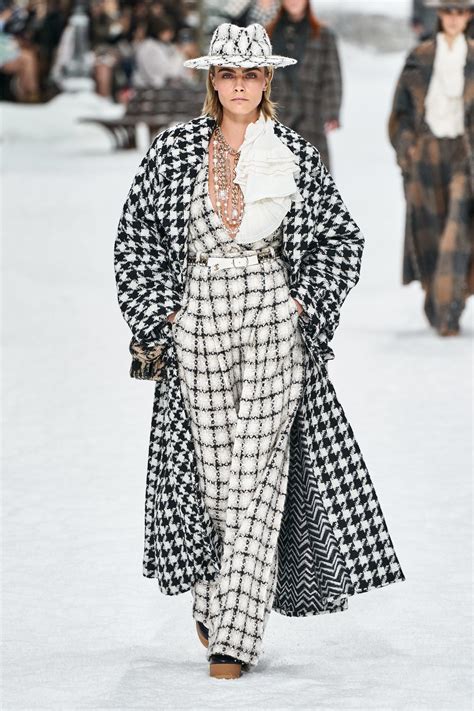 what to wear to a chanel fashion show|chanel runway fashion.